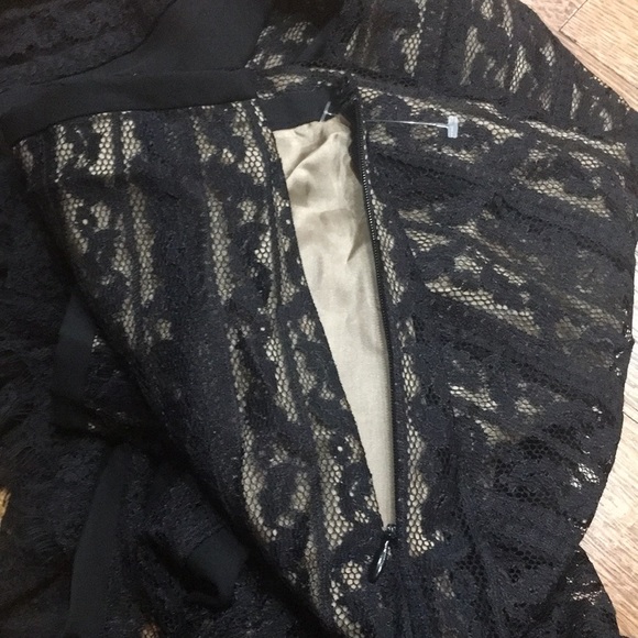 Ann Taylor Loft Skirt size 2 - Picture 9 of 10